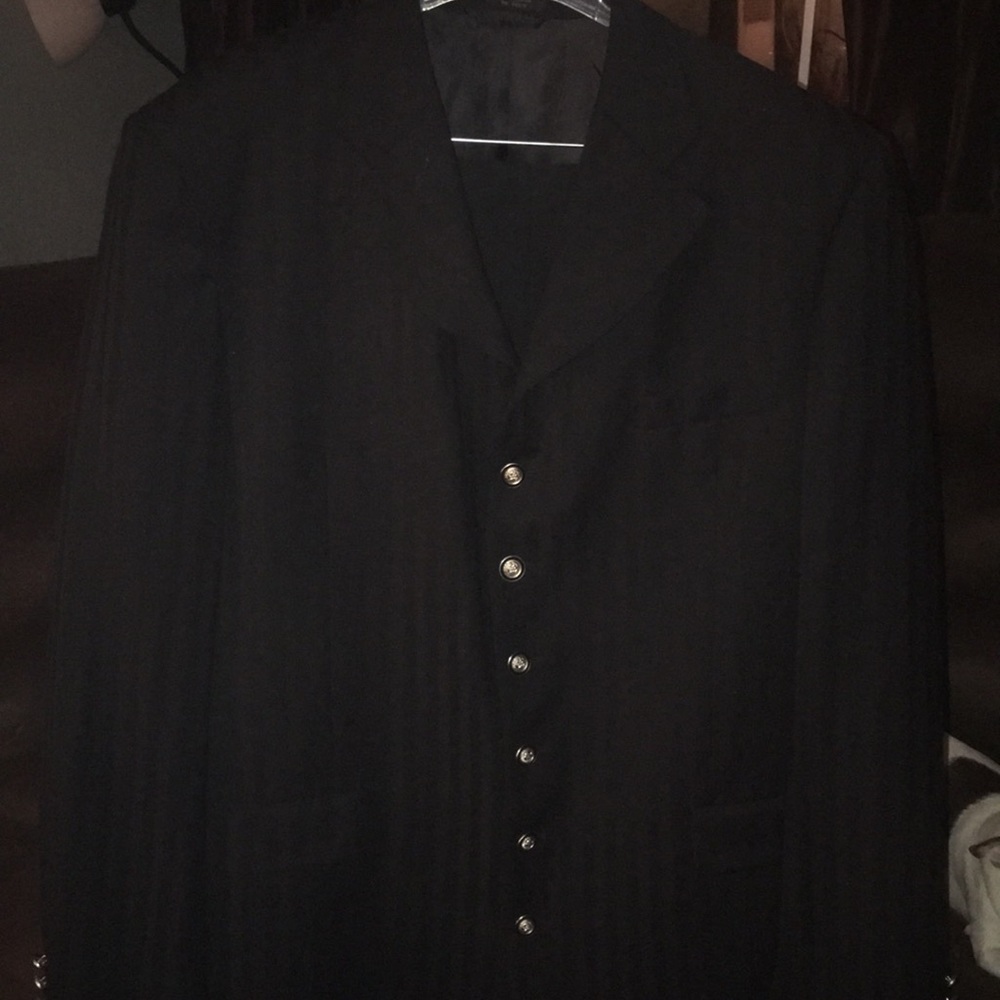 Men’s suit - Picture 6 of 6